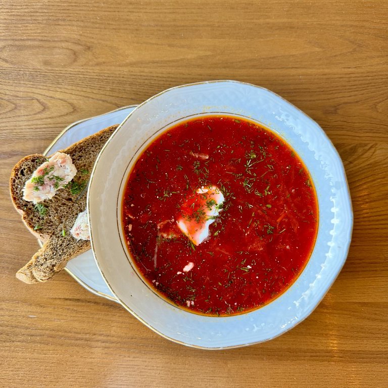 Б Борщ с говядиной и майонезом